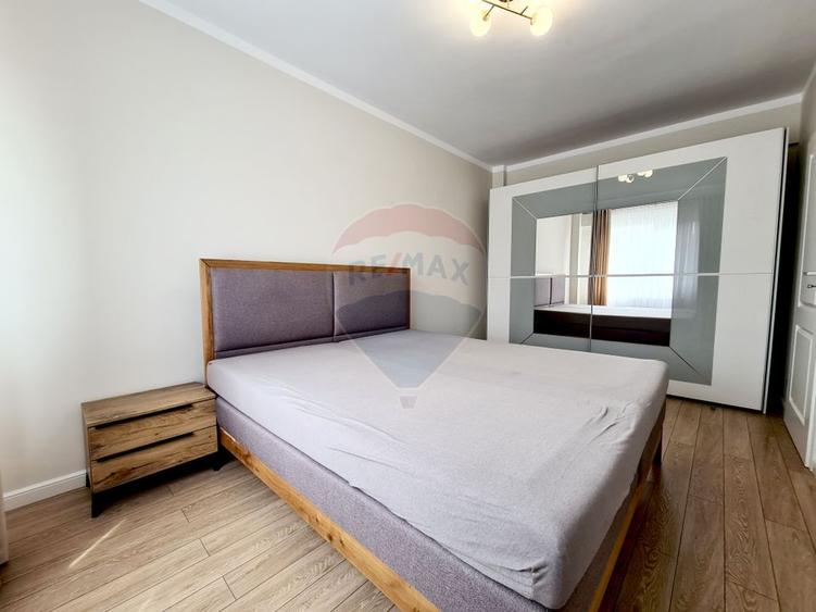 Apartament 2 camere, etaj 1, mobilat premium, parcare în curte