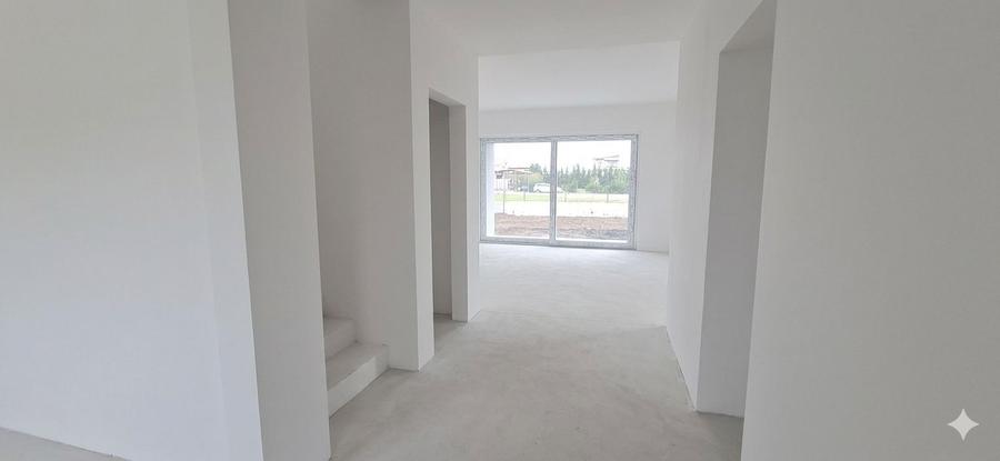 Duplex cu 5 camere si teren de 372mp