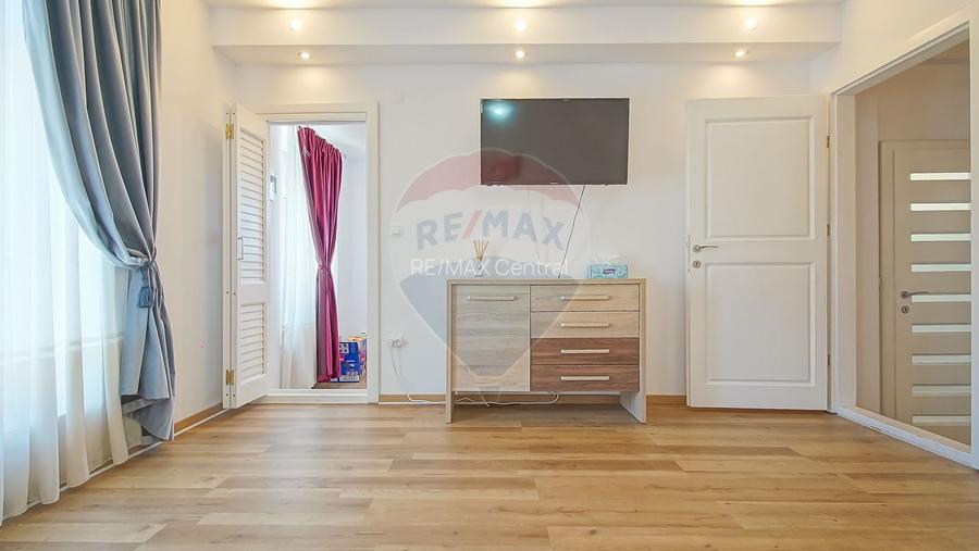 Proprietate rară în centrul Râșnovului, cu spațiu comercial - 22