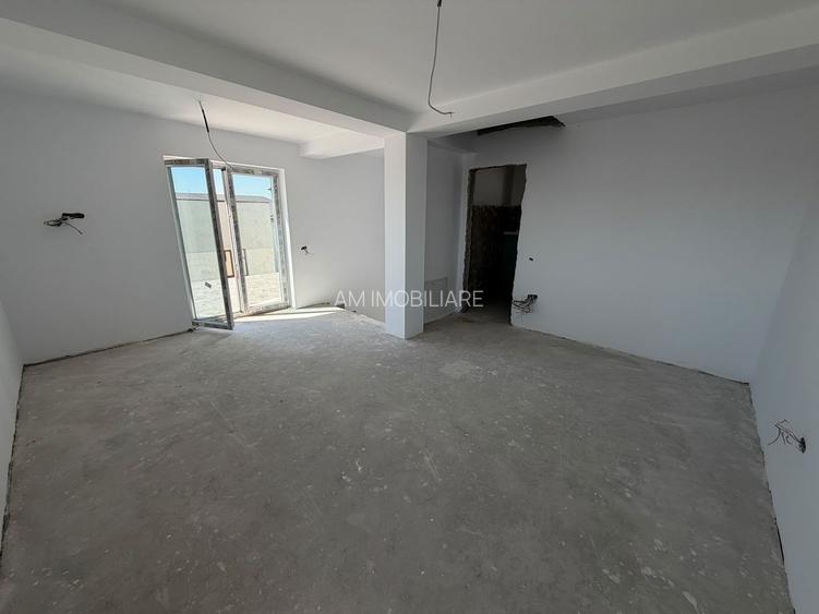CASA DUPLEX, TOATE UTILITATILE, STRADA ASFALTATA, COMISION 0% - 5
