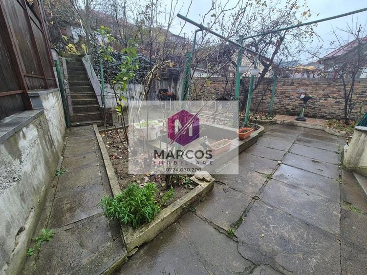 Vand casa 2 camere Moroasa