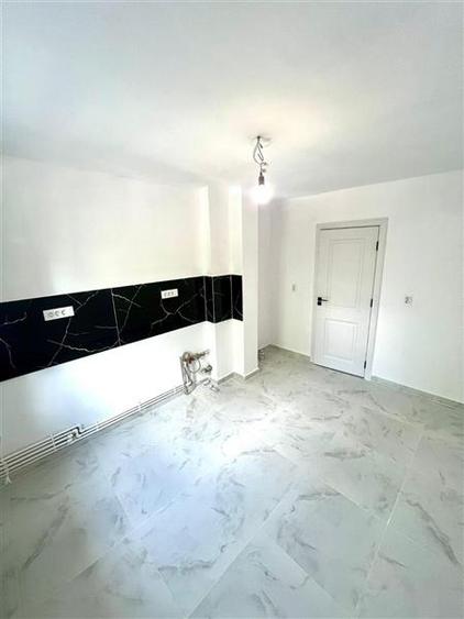 Apartament cu 4 camere Dacia, et 1