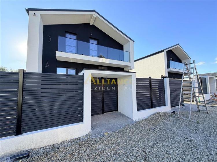 Casa moderna P+M, design elegant și confort premium