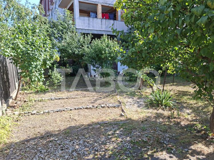 Casa cu 2 camere decomandate 335 mp teren in zona Parcul Tineretului - 12