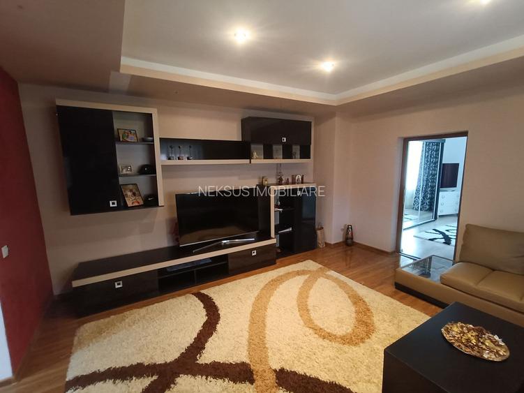 Casa cu 3 camere, 150 mpu, mobilata, utilata, garaj, curte, Ampoita - 2
