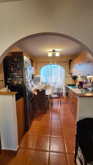 De vânzare: apartament 3 camere mobilat-utilat Militari-piata Gorjului