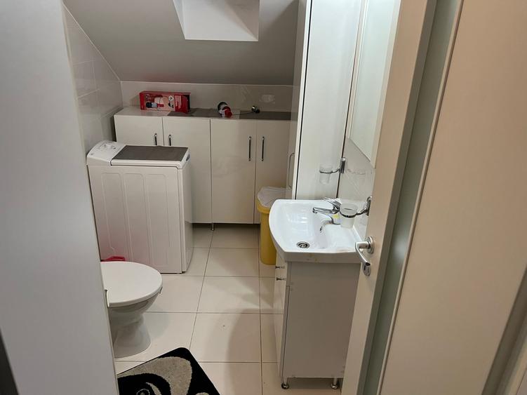 Centru Civic-apartament cu 3 camere Bloc Nou