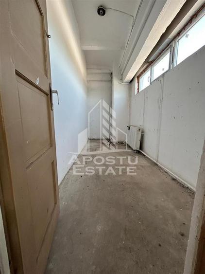 Spatiu pentru birouri240mp8 camere Zona Gai -Centura de Nord Arad