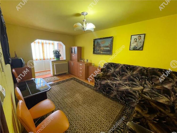 Apartament 3 camere decomandate si balcon zona Vasile Aaron Sibiu