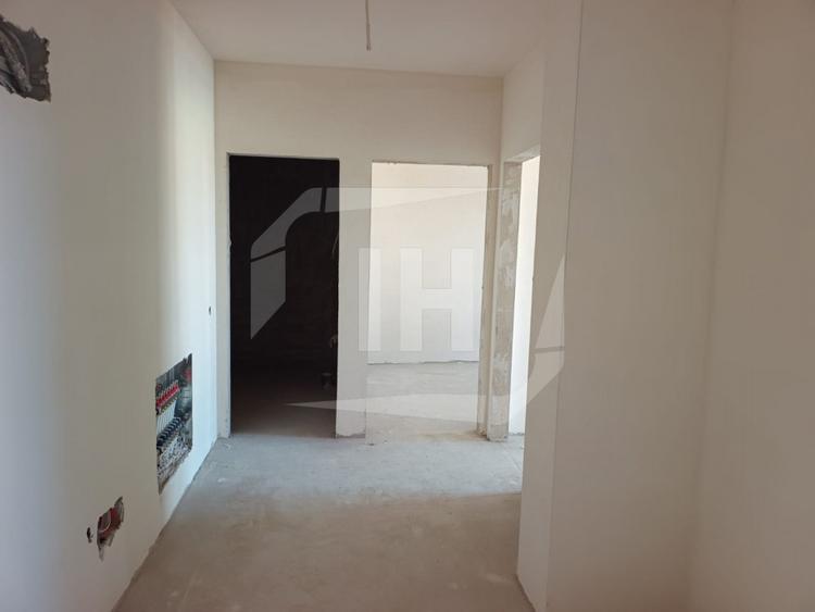 Apartament 3 camere, zona Pod Ira