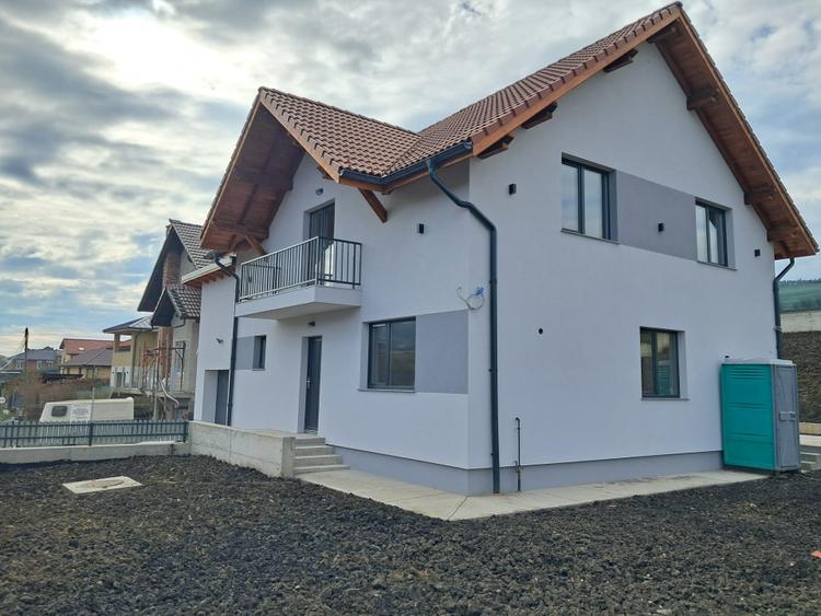 Casă unifamilială 170 mp utili, teren 1000 mp – Popești