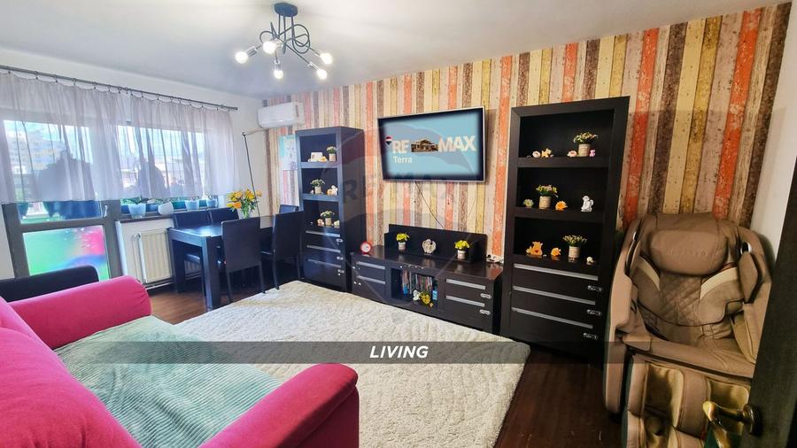 Apartament ultracentral 3 camere – vedere oraș și munți, Baia Mare
