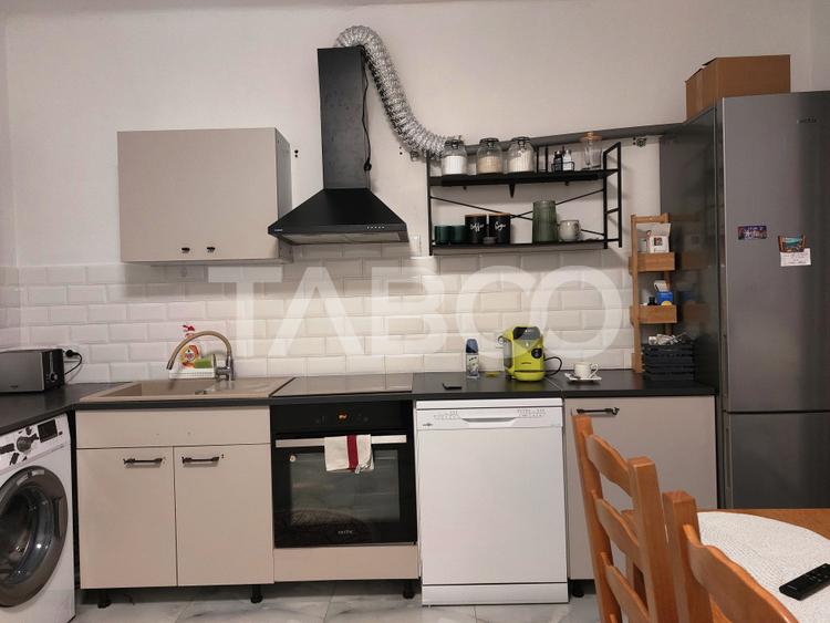 Casa individuala 4 camere 150 mp si teren liber 758 mp Cisnadie