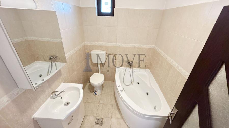 3 camere decomandate- CĂMINUL UNEI FAMILII aflate la început de drum