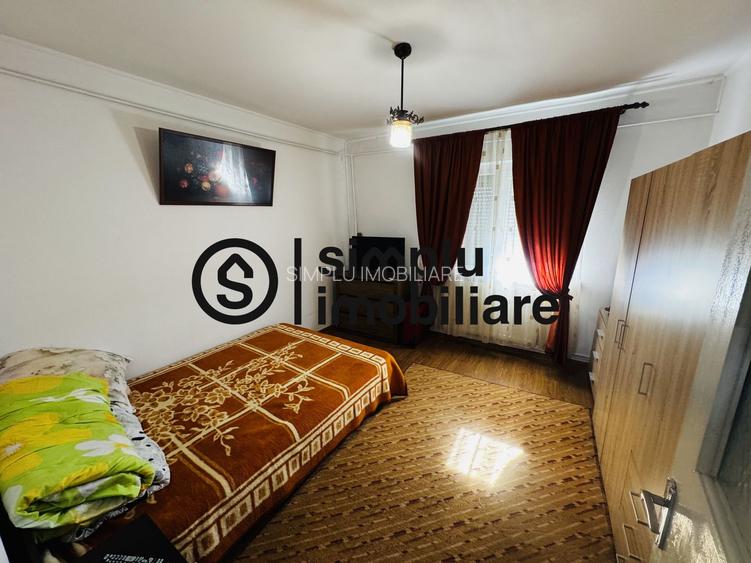 3 decomandate, centrala, 1 Mai - 110 000 Euro