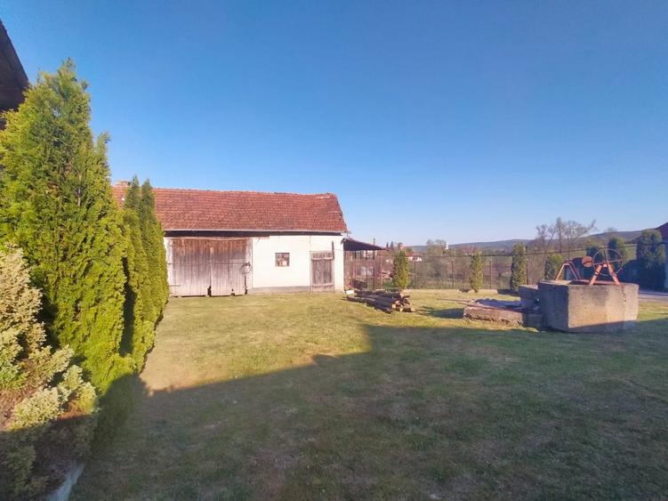 Casa de vanzare/schimb in Panticeu cu gradina mare