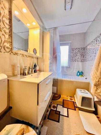 Apartament 3 camere de vanzare in Floresti
