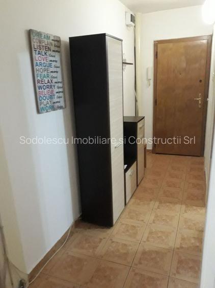 Decomandat si spatios zona Girocului - 6