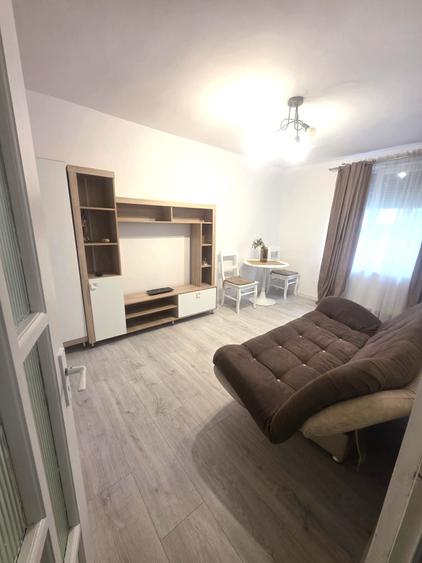 Garsoniera 22mp zona Porolissum finisata mobilata utilata 32500eur neg