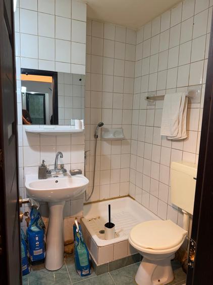 Vanzare-Militari-Gorjului-4 camere-1/4-decomandat--2 gr sanitare-bl 86-174900 E