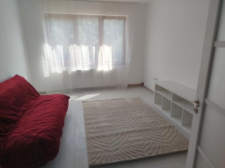 Apartament cu 3 camere pentru inchiriat