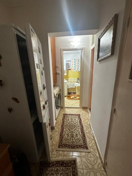 Etaj 2, Apartament 2 camere Buzaului.