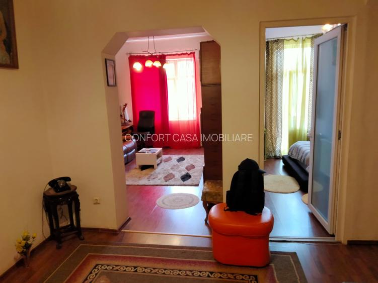 Inchiriere 3 camere in vila - 11