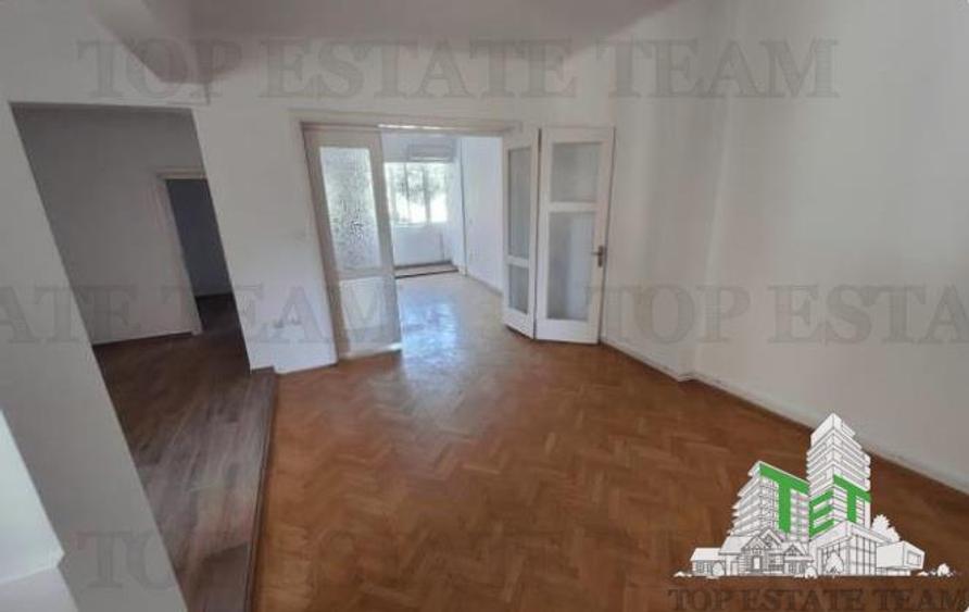 Apartament 3 camere de vanzare, zona Armeneasca