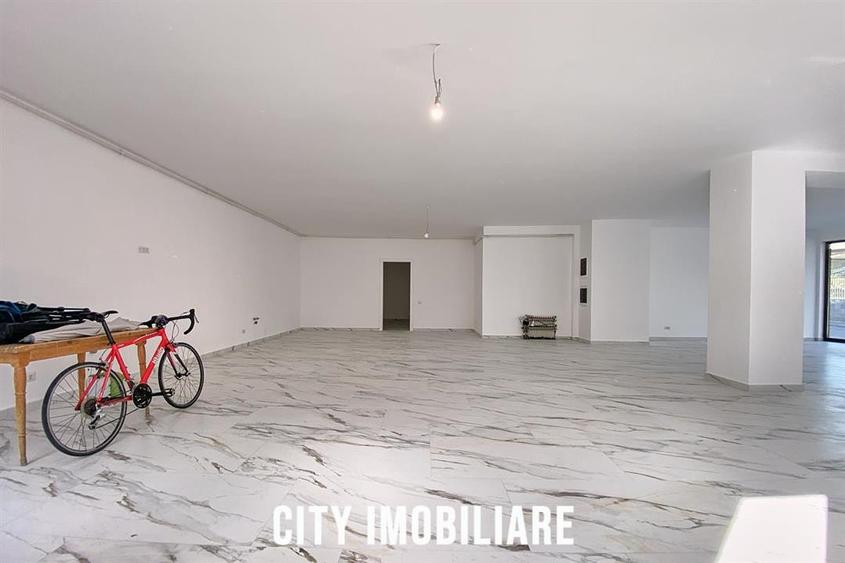 Spatiu Comercial Modern, Parter, 135 mp, 4 Parcari, Bulgaria