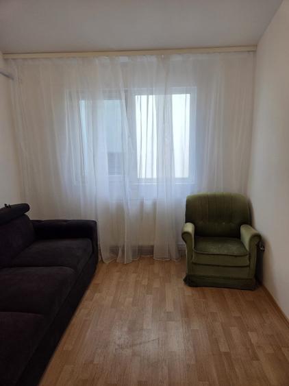 Inchiriere ap. 2 cam. cu centrala proprie, A/C, loc de parcare in curtea comuna