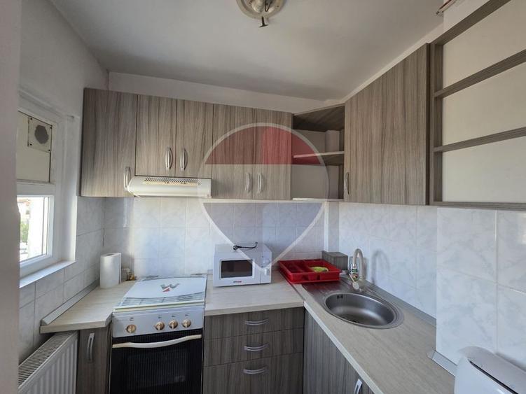 Inchiriere apartament o camera cu balcon Micalaca