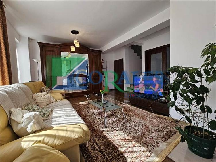 1/2 duplex, oras, partial mobilat!