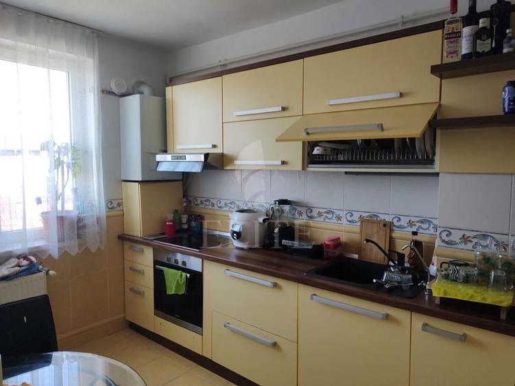 Apartament 2 camere în zona STRAZII BUCURESTI