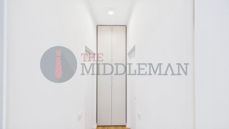 Apartament 2 Camere Spațios | Tavan 3m | Metrou în Fața Blocului
