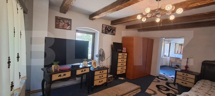 Casă complet renovată, 3 camere, teren 3800 mp – comuna Părău