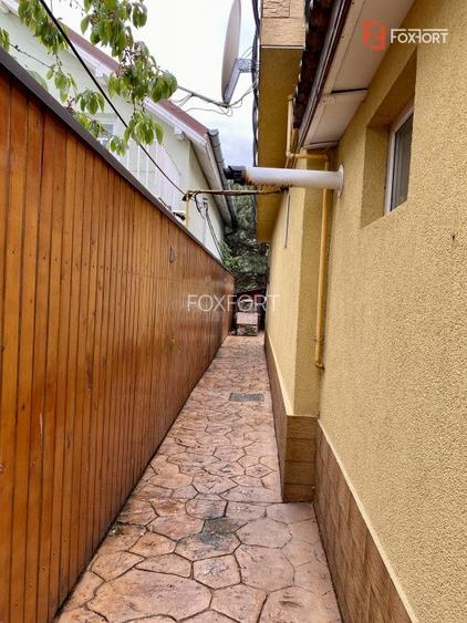 Casa cu 6 camere de vanzare in localitatea Sanandrei, zona Centrala - 38