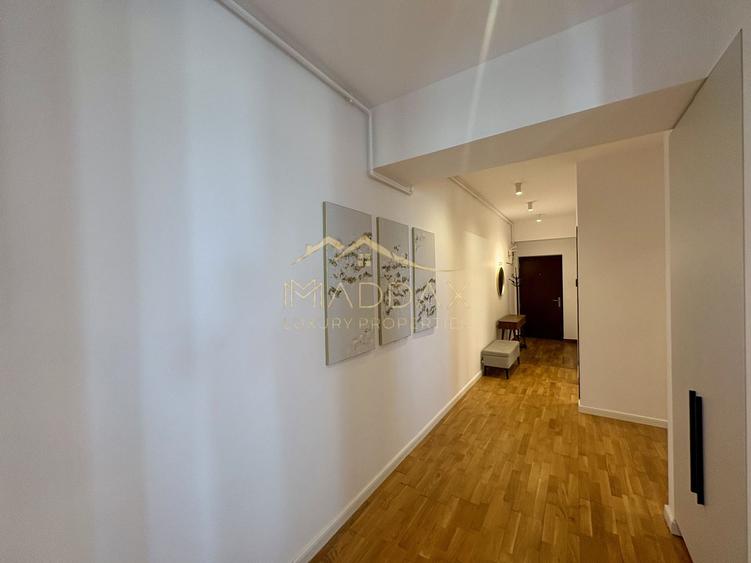 APARTAMENT de LUX cu 3 CAMERE cu Terasa si loc de parcare