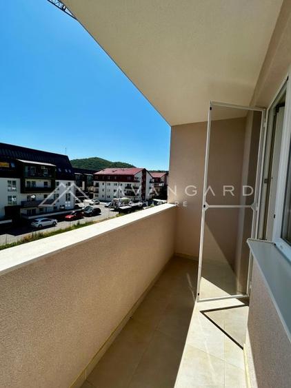Apartament 2 camere, parcare, strada Cetății-Floresti
