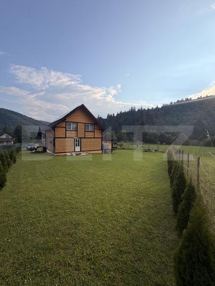Casa de vacanta , 114 mp , 1080 mp teren, Vama, Bucovina