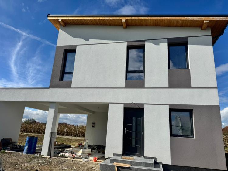 Casă individuală finisată complet – Clasă energetică A – 130 mp utili, teren 440