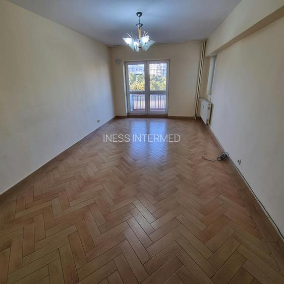 UNIRII, 2 CAMERE DECOMANDATE, 3 BALCOANE, 70MP, PRIVELISTE DEOSEBITA