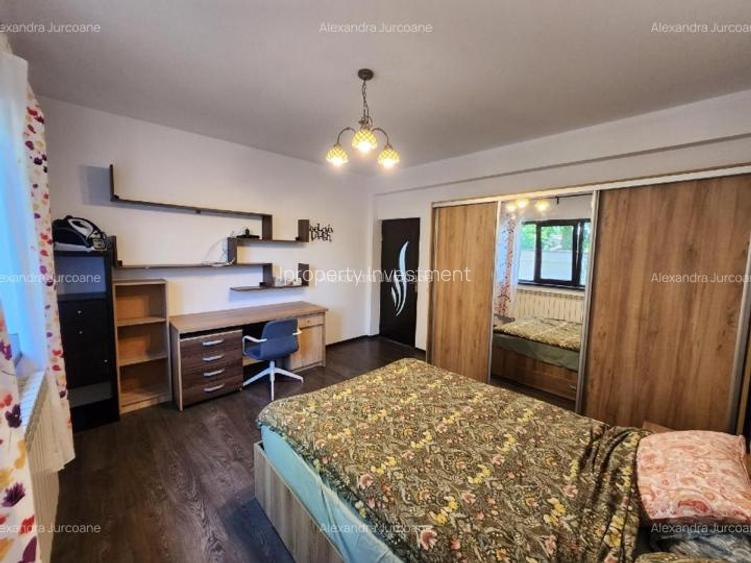 Închiriere Casă 5 camere în DOBROESTI, 5 camere, 4 dormitoare, curte - 15