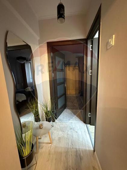 Apartament cu 2 camere de închiriat în zona Ultracentral
