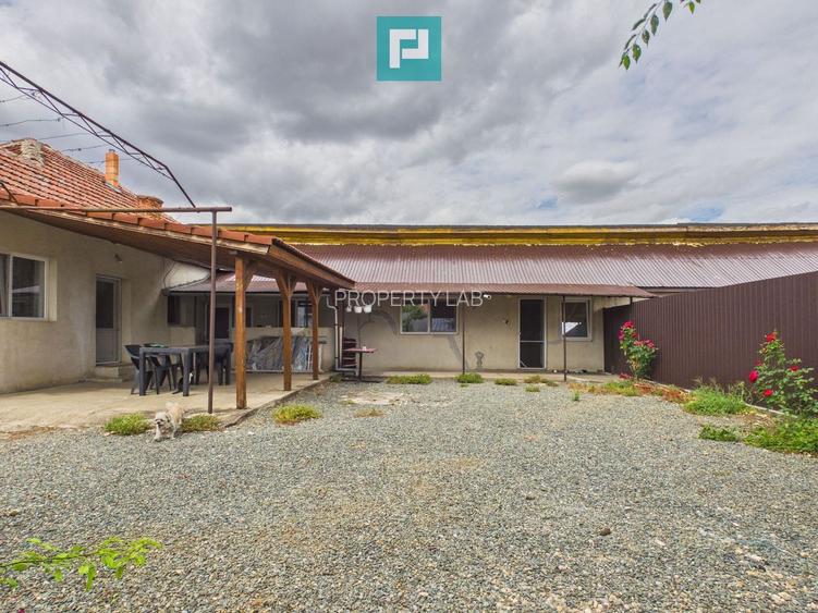 Casă solidă în Curtici cu teren de 1166 mp - 26