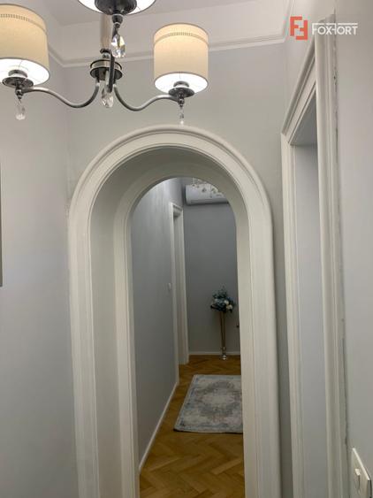 Apartament cu 3 camere, parter inalt - Central