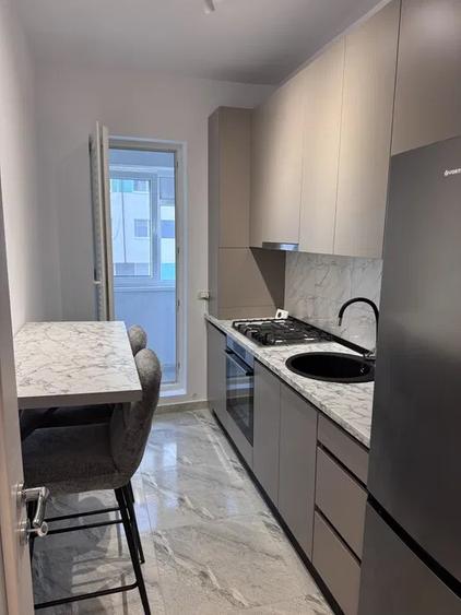 Garsoniera de inchiriat –Dotari: - TV lux plus loc de parcare