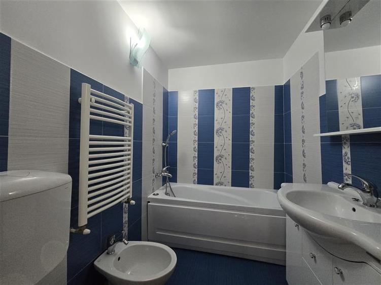Apartament 3 Camere De Vanzare in Zona Excelenta Str. Aprodu Purice, Bacau
