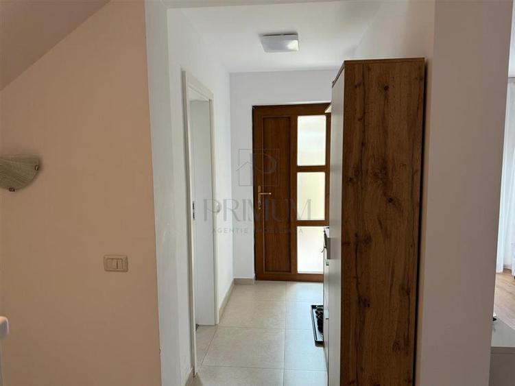 Duplex superb - mobilat - utilat - toate utilitatile - carport.