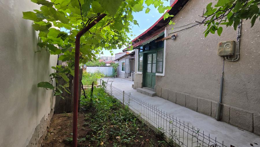 Casă + teren 420 mp la 10 minute de centru