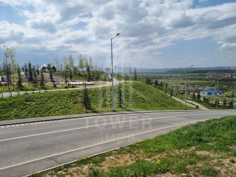 Teren comercial de închiriat – vizavi de Parcul Belvedere, Sibiu